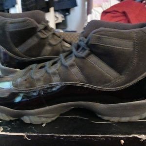 Jordan Cap And Gown..All Black. Brand New